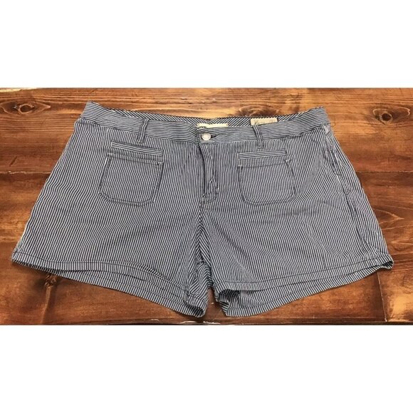 Woman’s Gap Size 16 Striped Shorts Blue And White - Picture 1 of 2